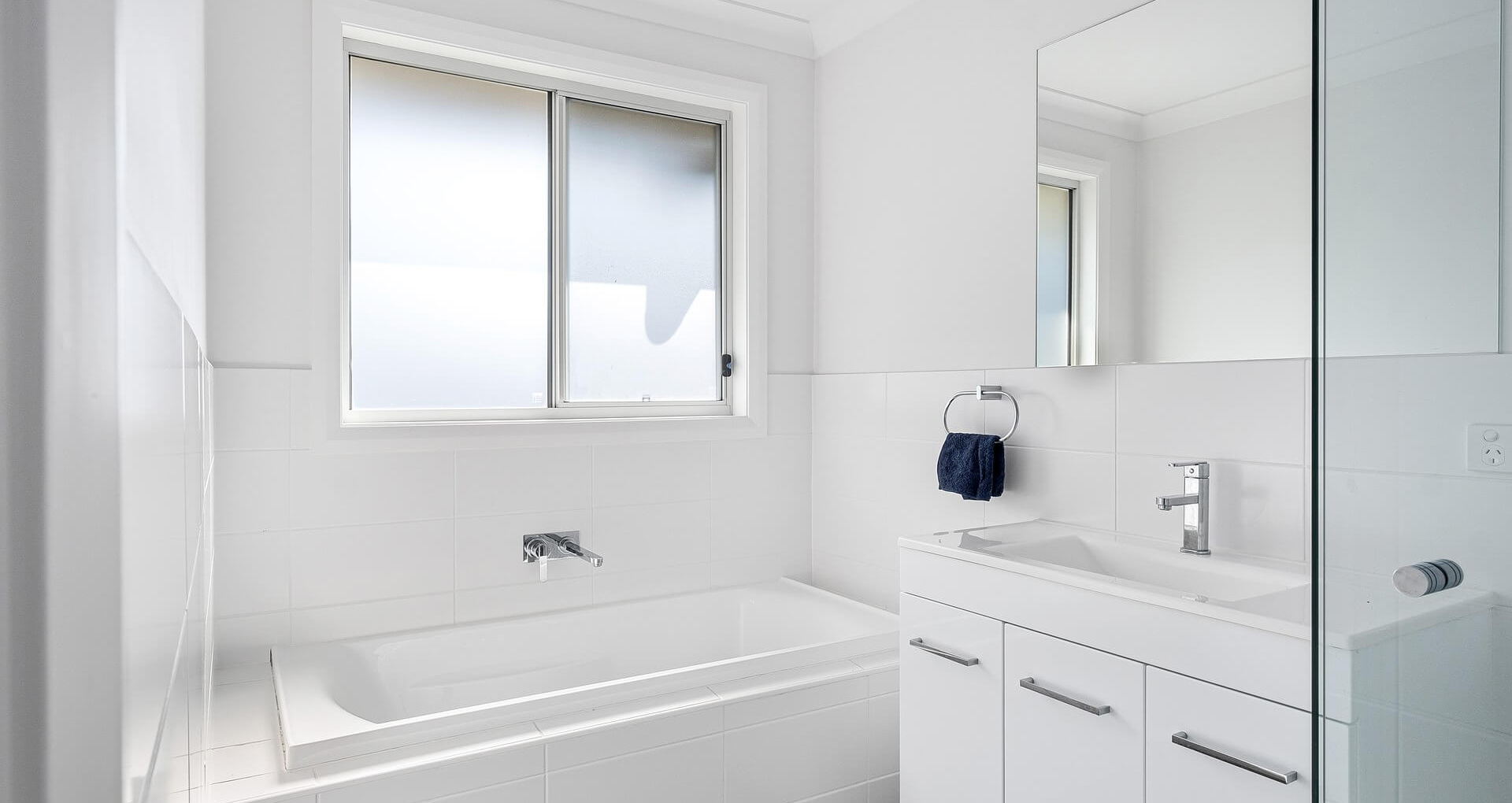 Sanitär-Service und Reparatur: Schnelle Hilfe bei Rohrbruch und Schadensabwicklung durch Ihren EMA Installateur in Wien & NÖ.